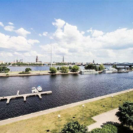 Winwinstay Superior Apartment By River Daugava Riga Bagian luar foto