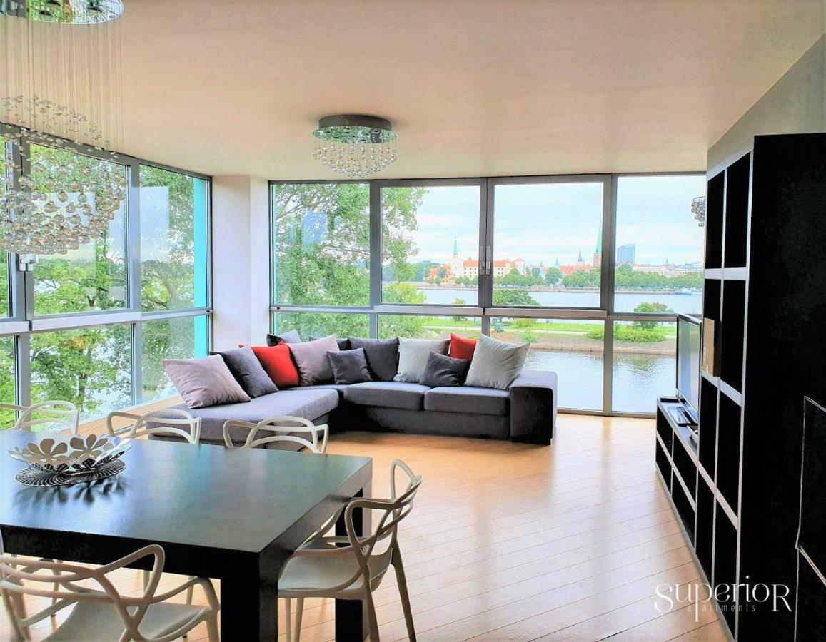 Winwinstay Superior Apartment By River Daugava Riga Bagian luar foto