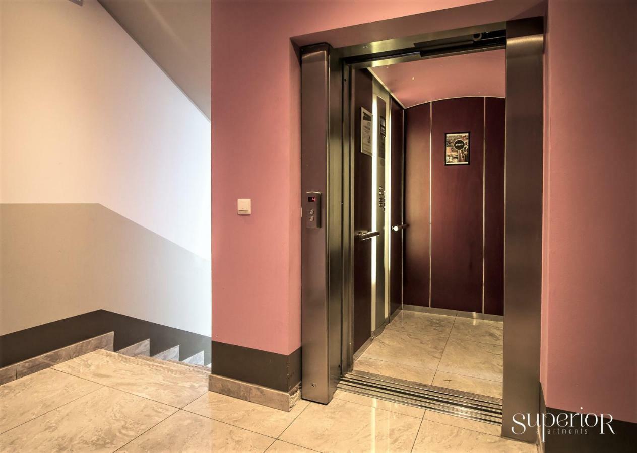Winwinstay Superior Apartment By River Daugava Riga Bagian luar foto